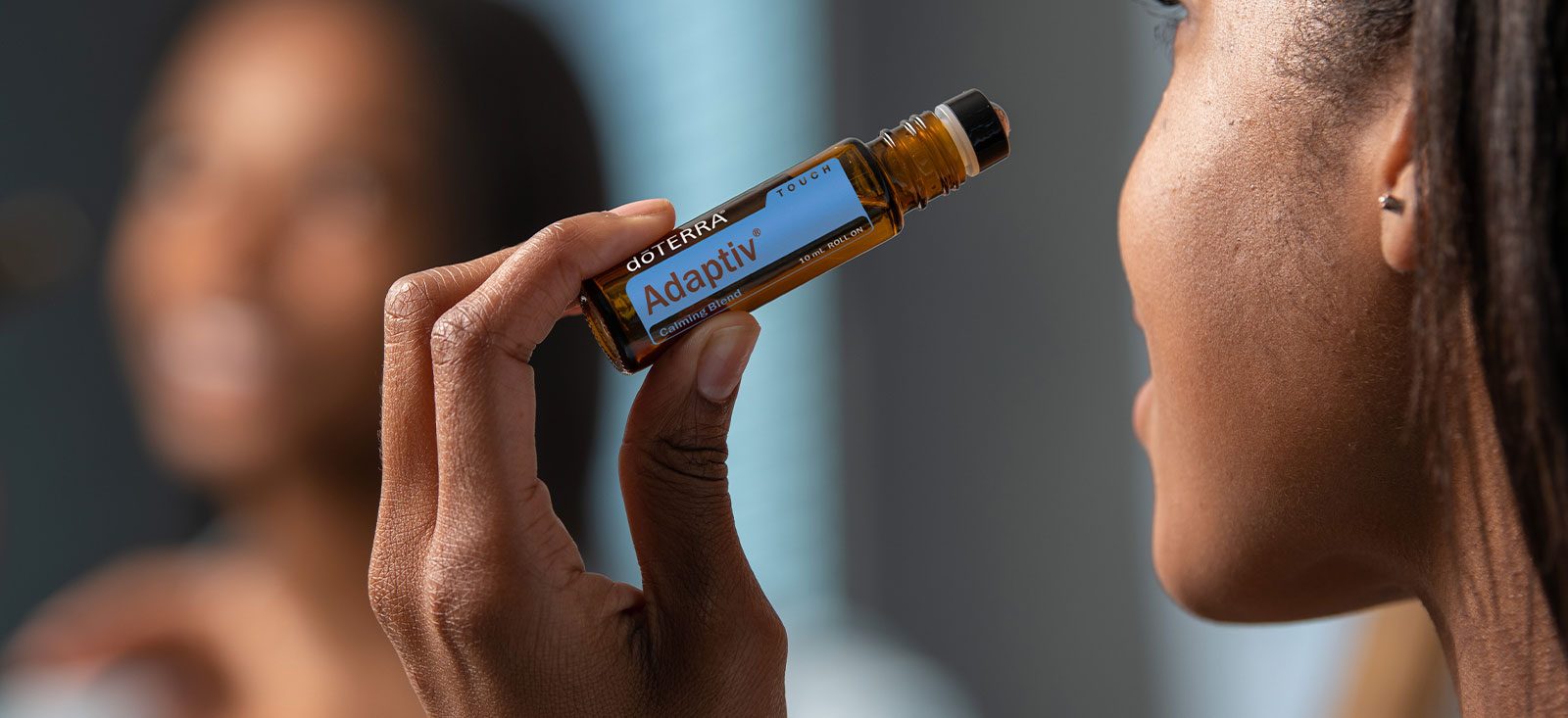 Adaptiv Touch 10 mL-Essential Oils-Product Image-Lifestyle-US Market-Horizontal-1